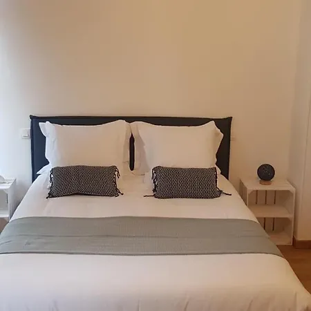 La Cour Saint Louis Bed & Breakfast *