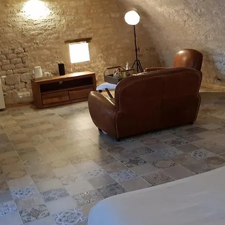 La Cour Saint Louis Bed & Breakfast *