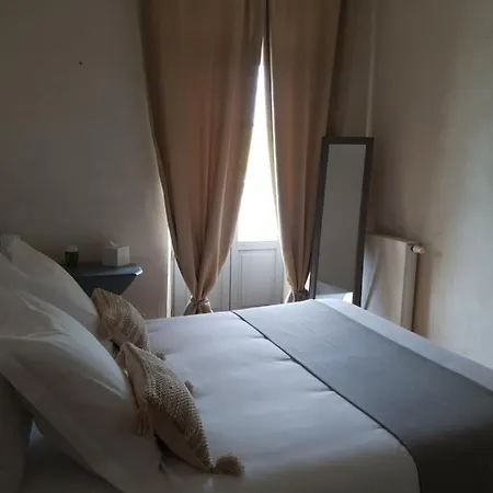La Cour Saint Louis Bed & Breakfast