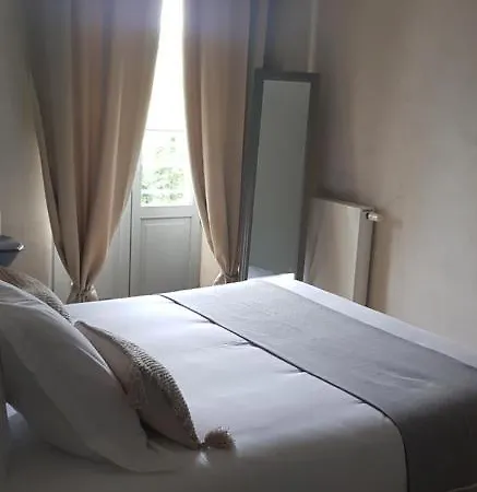 Bed & Breakfast La Cour Saint Louis *