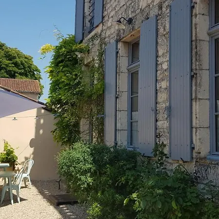 La Cour Saint Louis Bed & Breakfast Castelnau-Montratier