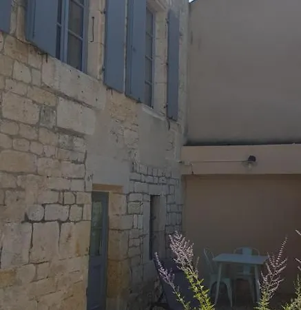 La Cour Saint Louis Bed & Breakfast *